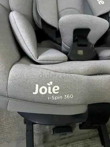 Selling a baby car seat in very good condition. Lightly used, clean, and well maintained. No acciden