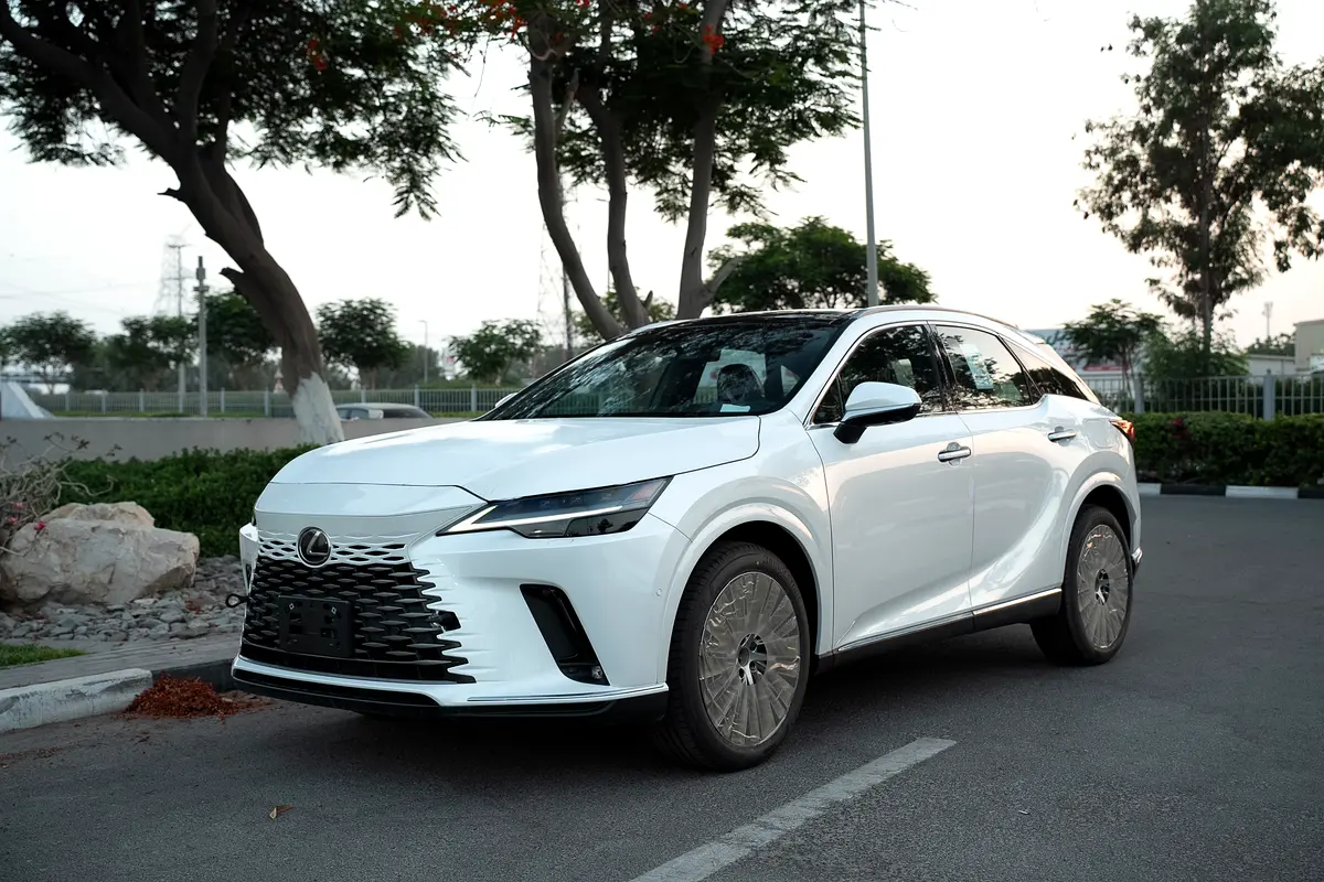 Lexus RX-Series 2025 — photo 1 of 20
