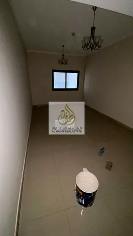 غرفتين وصالة للإيجار في النعيمية 1 📍 بجوار فندق العين ✨ مساحات مميزة + غرفة خادمة + باركن + شهر مجاني