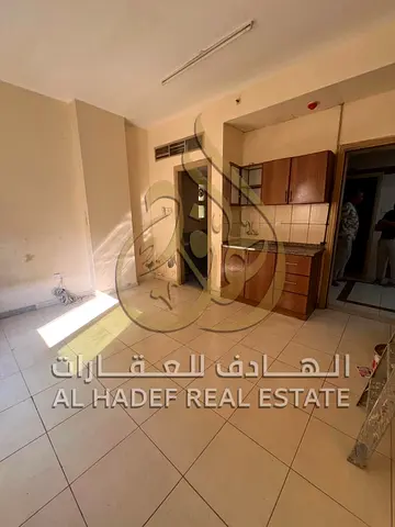 للإيجار السنوي – استوديو في منطقة النباعة