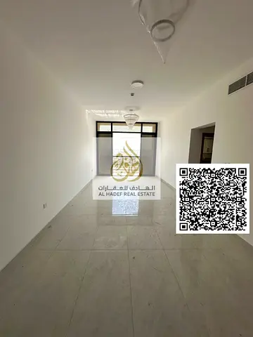 شقة غرفتين وصالة أول ساكن بالحميدية 1 بجوار الجامعة 3 حمام غرف ماستر مع خزائن بلكونة استور تشطيب فاخر السعر 58000 درهم 4 دفعات تأمين شيك بنايه ممتازه.