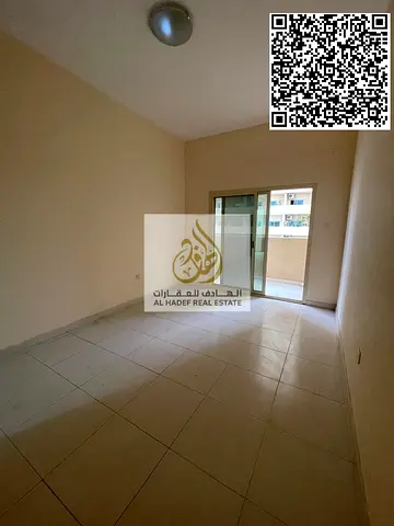 غرفه وصاله مع جيم ومسبح وبارك على محمد بن زايد مباشرة منطقة العامرة اطلاله مفتوحه