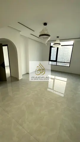 📢🌊 للإيجار السنوي – شقة مميزة على كورنيش عجمان مباشرة 🌊📢  فرصة لا تعوض للسكن في موقع راقي بإطلالة بحرية خلابة 😍🏡، شقة أول ساكن بتشطيبات ممتازة ج