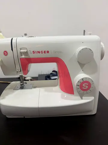 Singer Simple  Sewing Machine - Lightly Used