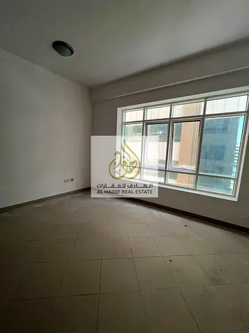 بالمجاز 1: شقة 2BHK ماستر + غرفة خادمة و3 حمام وبلكونه و خزانه ملابس