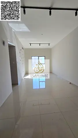 Two-bedroom apartment with a living room in a very prime location in Al-Hamidiyah. Two bedrooms, living room, two bathrooms, balcony, and built-in war