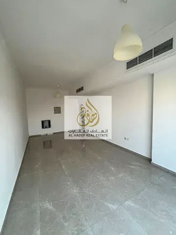 One-bedroom apartment with a living room available for annual rent in Al Mowaihat 1, located on Al Tallah Street, in a convenient and well-connected a