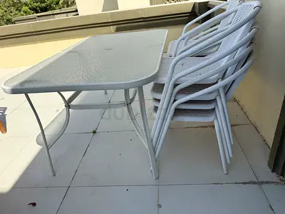 Ousted table and chairs