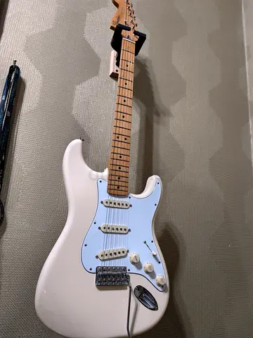 Fender Jimi Hendrix Stratocaster - Olympic White