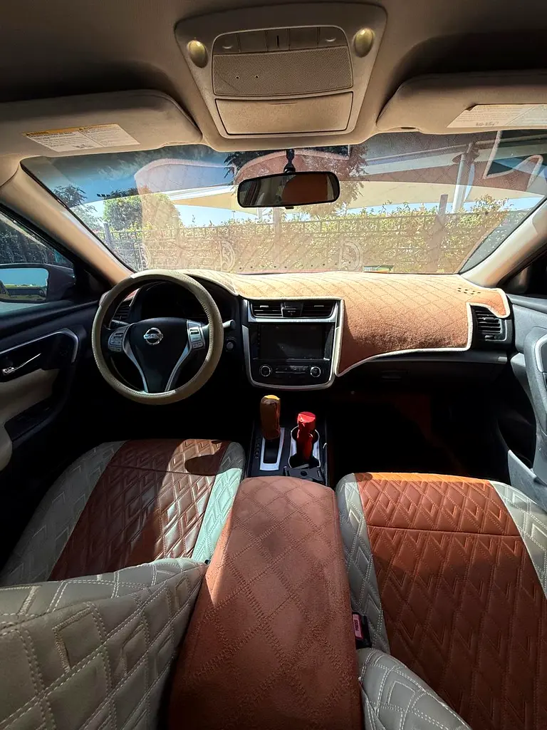 Nissan Altima 2016 — photo 1 of 8