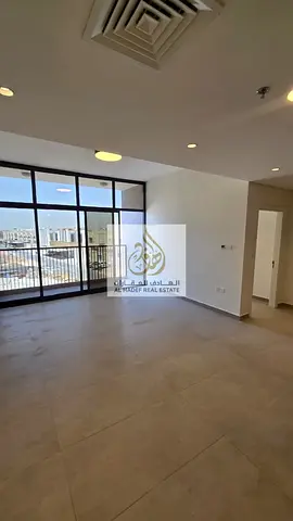 غرفه وصاله اول ساكن مساحه كبيره فى منطقه الحلو على شارع محمد بن زايد عجمان