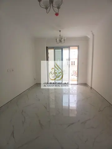 شقة غرفتين وصالة أول ساكن للإيجار في القاسمية المحطة بالشارقة مع بلكونة وتشطيب حديث بموقع مميز قريب من جميع الخدمات وتسهيلات في الدفع حتى 6 دفعات مع ر