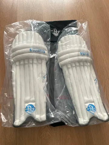 White Cricket Batting Pads - New, Unused (Pair)