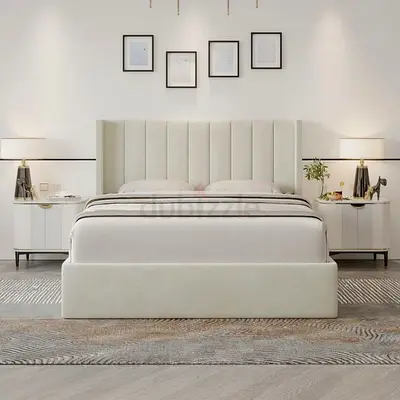 Modern bed wuth puffed headboard
