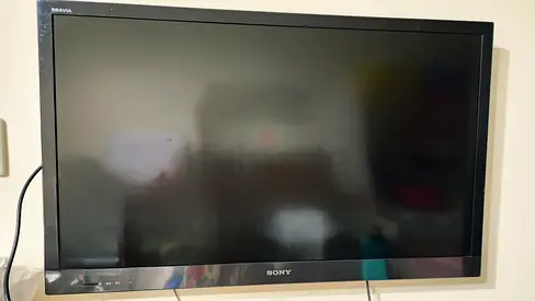Sony Bravia 32-inch 1080 full hd LED TV - Good Working Condition