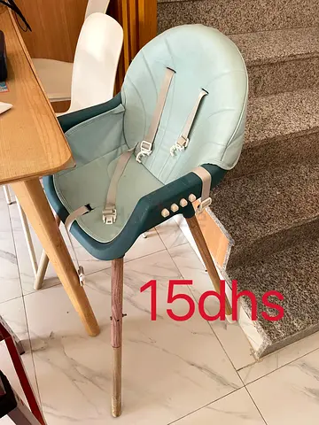 Lightweight Wooden-Leg Baby High Chair with Harness - Good Condition