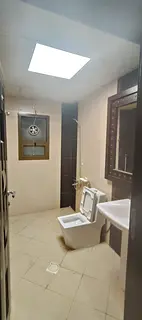 Spacious master bedroom for family or working ladies