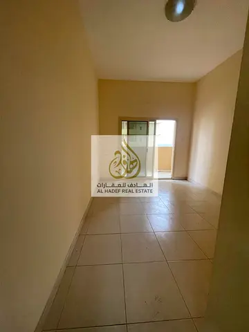 🏡 للإيجار – شقة غرفة وصالة في أبراج الإمارات تاور الليلك 🏡  فرصة مميزة للسكن في شقة داخل أبراج الإمارات تاور – الليلك، بموقع هادئ ومناسب للعائلات مع