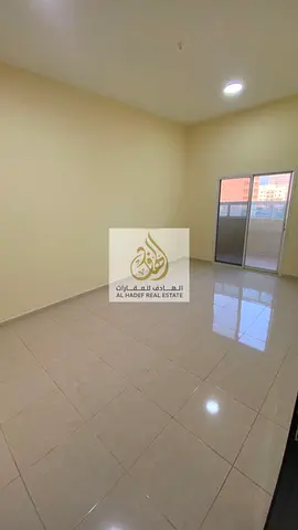 🔥 أكبر مساحة غرفة وصالة في الروضة 2 | مطبخ كبير جداً + إطلالة مفتوحة – سعر لقطة 🔥