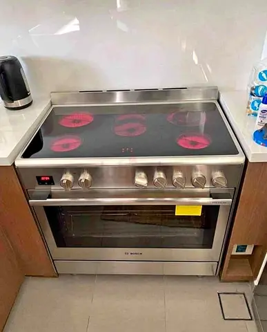 Bosch series 8 electric ceramic cooker 90x60cm