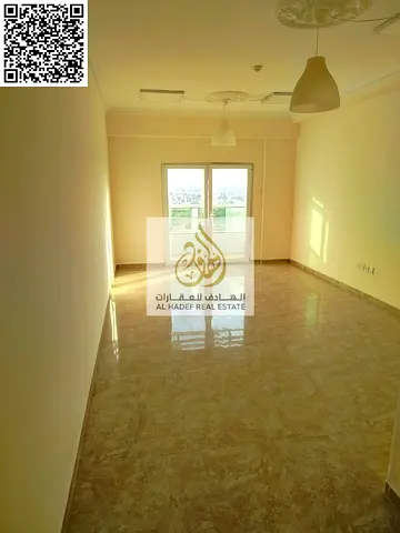 الايجارسنوي في عجمان منطقة النعيميه 3 قريب من بنك دبي الاسلامى  شقه غرفتين وصاله مع بلكونه اطلاله تكيف مركزي 2 حمام غرفه ماسترتشطيبات ممتازه مساحة واس