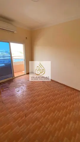 غرفة وصالة للإيجار في الروضة 2 📍 موقع مميز ✨ سعر اقتصادي مع تسهيلات في الدفع