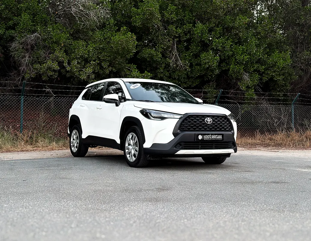 Toyota Corolla Cross 2022 — photo 1 of 19