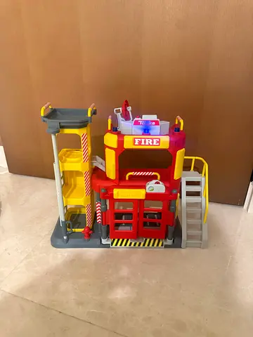 Kids Play Fire Station Playset with light and sound