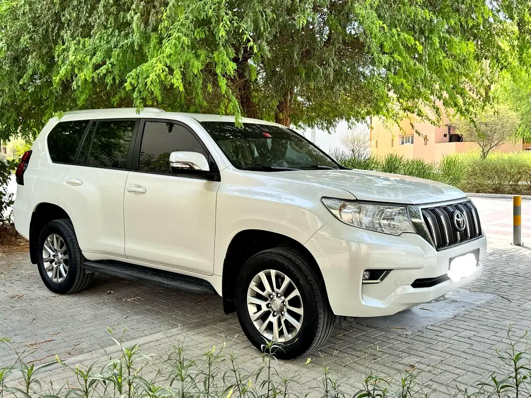 Toyota Prado 2019 — photo 1 of 8