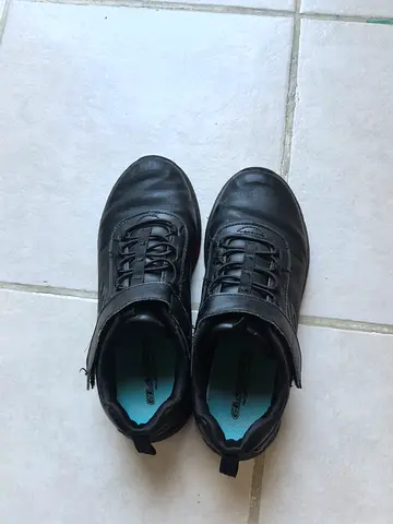 Black Sketchers kids casual leather shoes, lightly used, size EUR 37