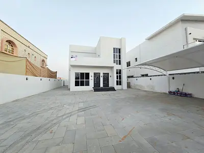🏡 فيلا جديدة كليًا للإيجار في الروضة 2 – عجمان | مساحة 5000 قدم مربع ✨