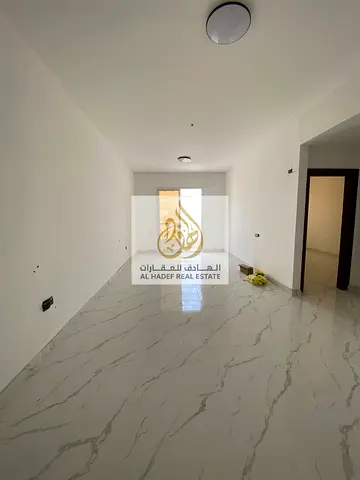 For Rent in Ajman – Al Mowaihat ✨ A great opportunity to live in a brand-new building (first tenant) located in a prime area in Al Mowaihat, Ajman. T