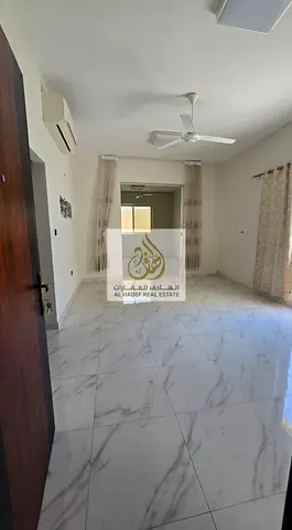 الايجارسنوي عجمان الروضه 3 قريب الشيخ عمارالبنايه عائلات الشقه غرفتين وصاله مع روف كبير تكيف مركزي مطبخ منفصل عائلات3 حمام بلكونه مسبح وجيم مساحات كبي