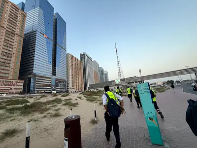 STUDIO DUBAI BORDER RTA BUS GOING STADIUM METRO SINGLE
