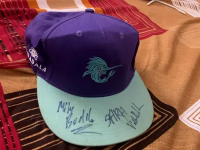 Singed sail go hat