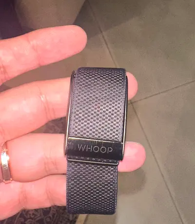whoop 5.0 for sale with 1 month + heart rate live