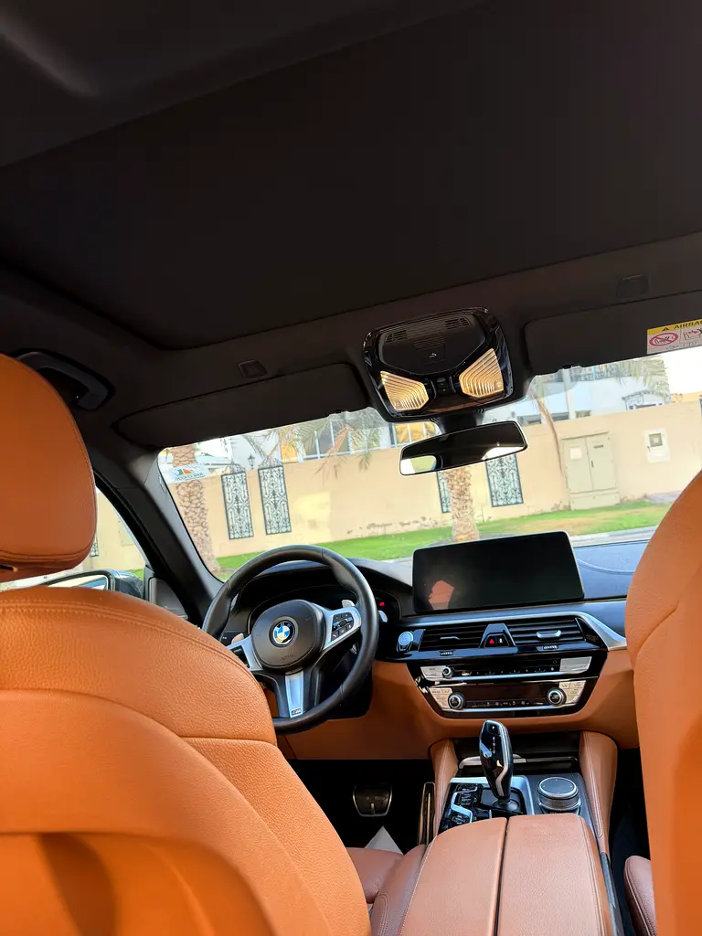 BMW 5-Series 2022 — photo 1 of 16