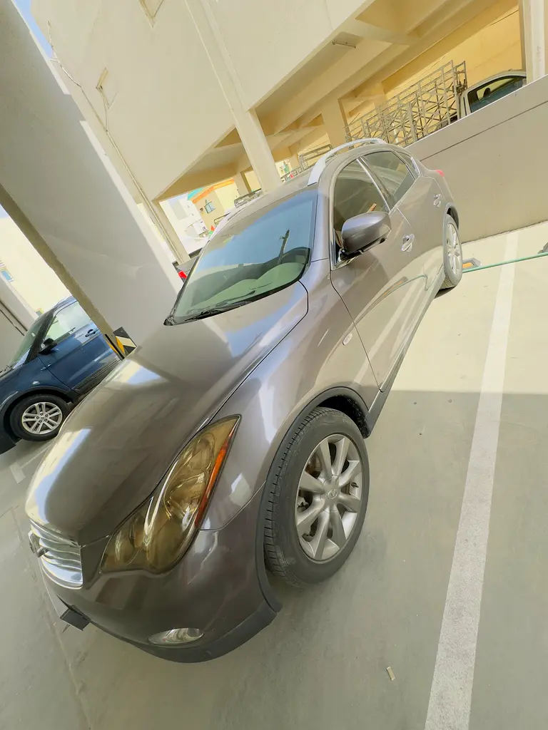Infiniti EX35 2008 — photo 1 of 6