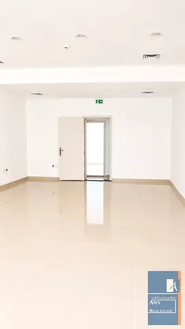 Bright Shop in Prime Commercial Location, Street Facing Unit