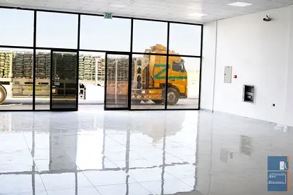 Newly Built Commercial Unit in a Top Location of UAQ