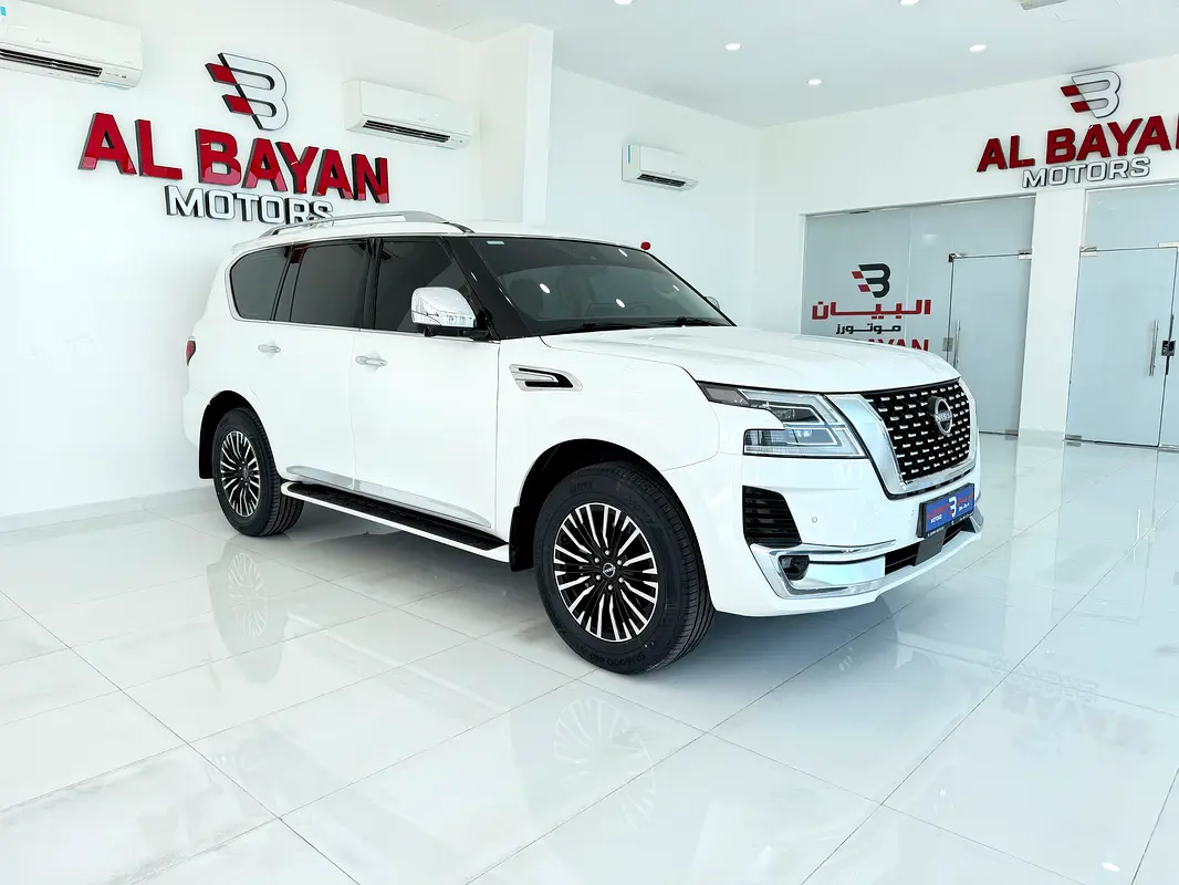 Nissan Patrol 2023 — photo 1 of 17