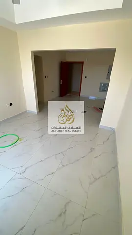 الجرف 3 خلف السوق الصيني غرفتين وصاله 2 حمام مساحه ممتازه