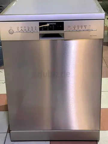 Siemens freestanding stainless steel dishwasher - good working condition