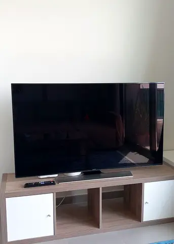 Samsung 55 inch Smart TV 4k UHD (Excellent Condition)