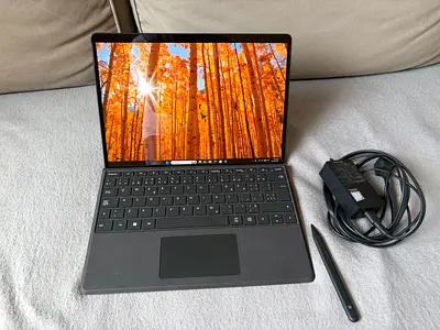 Microsoft Surface Pro 8 i7-1185G7@3.00GHz 16GB Ram 512GB SSD, with Microsoft Keyboard and Slim Pen2