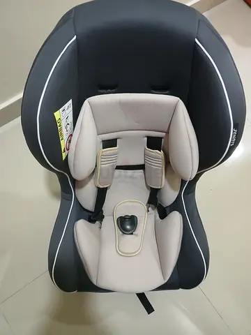 Junior car seat for babies/kids with double strap