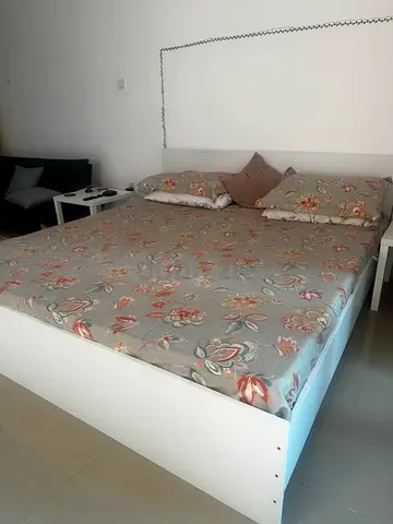 White bed frame 180x200 KING size