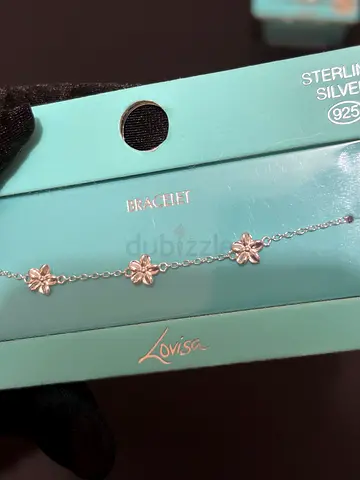 925 Sterling Silver Flower Bracelet ✨ Original Price 145 AED