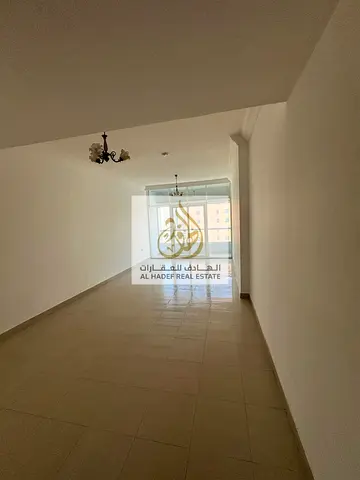 للإيجار في الشارقة – التعاون | شقة غرفتين وصالة مع جيم ومسبح مجاني داخل التاور | صيانة مجانية | سهل المخرج إلى دبي | الدفع على 4 دفعات | التأمين يُصرف