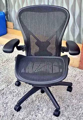For selling Herman Miller Aeron chair.good condition only little use